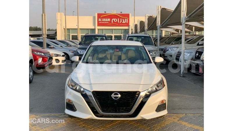 Big with watermark nissan altima ashanti import dubai 53897