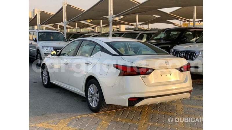 Big with watermark nissan altima ashanti import dubai 53897