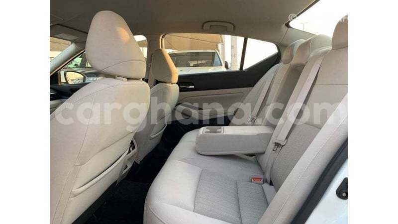 Big with watermark nissan altima ashanti import dubai 53897