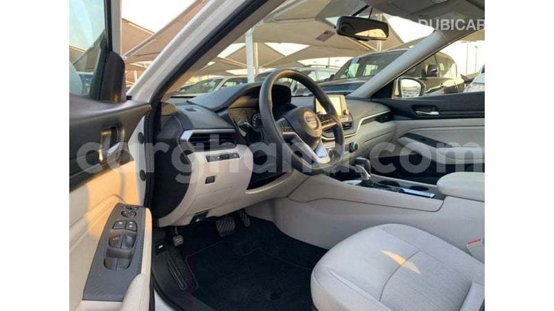 Big with watermark nissan altima ashanti import dubai 53897