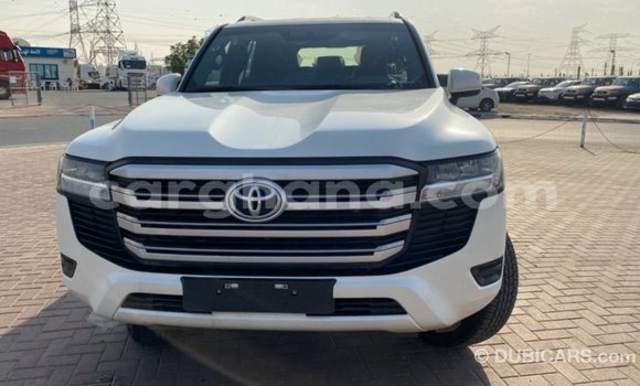 Buy Import Toyota Land Cruiser White Car in Import - Dubai in Ashanti Buy Import Toyota Land Cruiser White Car in Import - Dubai in Ashanti