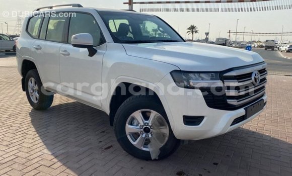 Buy Import Toyota Land Cruiser White Car in Import - Dubai in Ashanti Buy Import Toyota Land Cruiser White Car in Import - Dubai in Ashanti