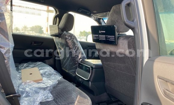 Buy Import Toyota Land Cruiser White Car in Import - Dubai in Ashanti Buy Import Toyota Land Cruiser White Car in Import - Dubai in Ashanti