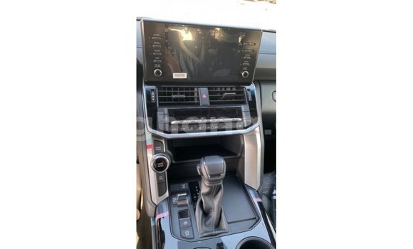 Buy Import Toyota Land Cruiser White Car in Import - Dubai in Ashanti Buy Import Toyota Land Cruiser White Car in Import - Dubai in Ashanti