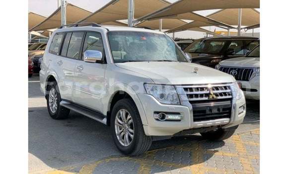 Ra Imported Mitsubishi Pajero funfun Ọkọ̀ in Import - Dubai ni Ashanti Ra Imported Mitsubishi Pajero funfun Ọkọ̀ in Import - Dubai ni Ashanti