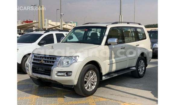 Ra Imported Mitsubishi Pajero funfun Ọkọ̀ in Import - Dubai ni Ashanti Ra Imported Mitsubishi Pajero funfun Ọkọ̀ in Import - Dubai ni Ashanti