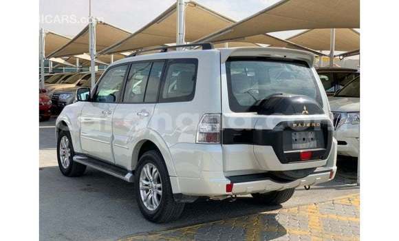 Ra Imported Mitsubishi Pajero funfun Ọkọ̀ in Import - Dubai ni Ashanti Ra Imported Mitsubishi Pajero funfun Ọkọ̀ in Import - Dubai ni Ashanti