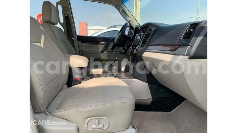 Big with watermark mitsubishi pajero ashanti import dubai 53899