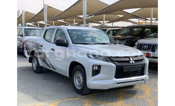 Ra Imported Mitsubishi L200 funfun Ọkọ̀ in Import - Dubai ni Ashanti Ra Imported Mitsubishi L200 funfun Ọkọ̀ in Import - Dubai ni Ashanti