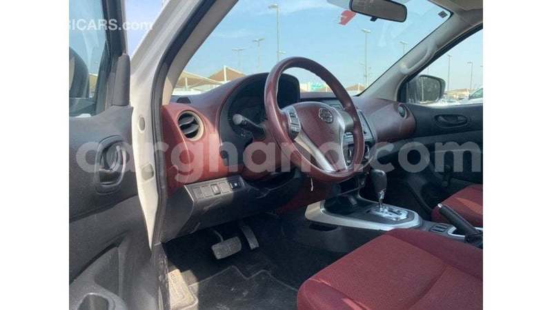 Big with watermark nissan navara ashanti import dubai 53933