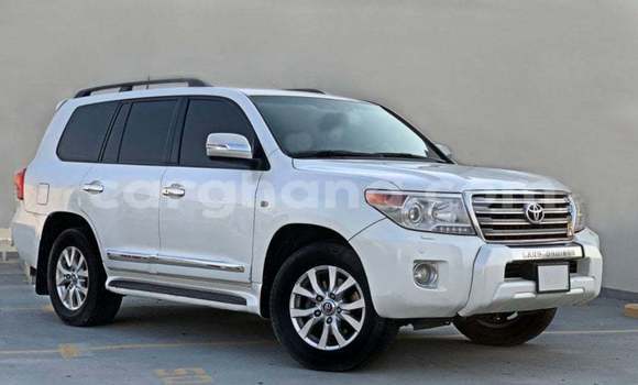 Buy Import Toyota Land Cruiser White Car in Import - Dubai in Ashanti Buy Import Toyota Land Cruiser White Car in Import - Dubai in Ashanti