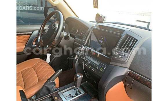 Buy Import Toyota Land Cruiser White Car in Import - Dubai in Ashanti Buy Import Toyota Land Cruiser White Car in Import - Dubai in Ashanti