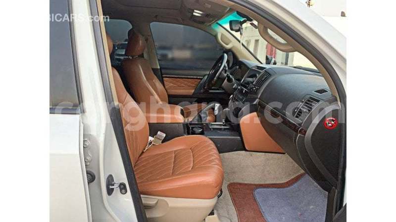 Big with watermark toyota land cruiser ashanti import dubai 53936