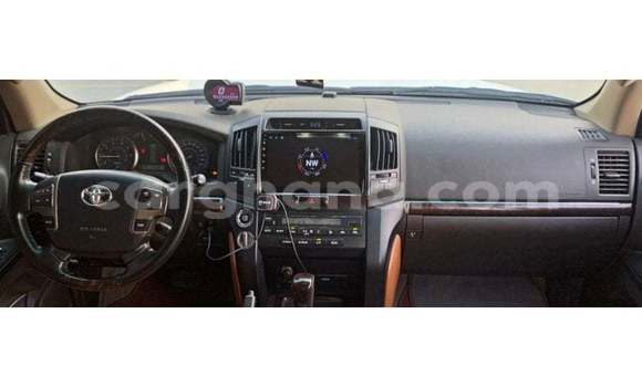 Buy Import Toyota Land Cruiser White Car in Import - Dubai in Ashanti Buy Import Toyota Land Cruiser White Car in Import - Dubai in Ashanti