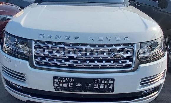Buy Used Land Rover Range Rover Vogue White Car in Accra in Greater Accra