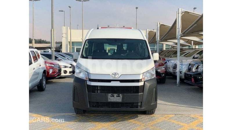 Big with watermark toyota hiace ashanti import dubai 53963