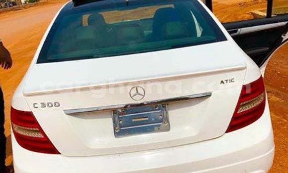 Sayi Na hannu Mercedes‒Benz C–Class White Mota in Accra a Greater Accra Sayi Na hannu Mercedes‒Benz C–Class White Mota in Accra a Greater Accra