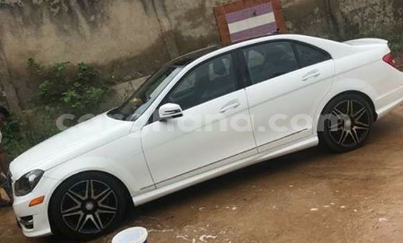 Sayi Na hannu Mercedes‒Benz C–Class White Mota in Accra a Greater Accra Sayi Na hannu Mercedes‒Benz C–Class White Mota in Accra a Greater Accra