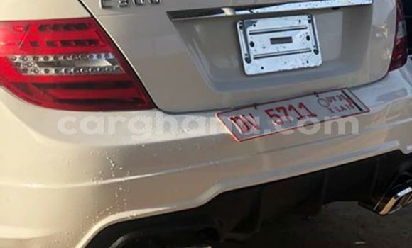 Sayi Na hannu Mercedes‒Benz C–Class White Mota in Accra a Greater Accra Sayi Na hannu Mercedes‒Benz C–Class White Mota in Accra a Greater Accra