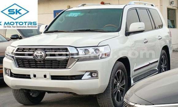 Ra Imported Toyota Land Cruiser funfun Ọkọ̀ in Import - Dubai ni Ashanti Ra Imported Toyota Land Cruiser funfun Ọkọ̀ in Import - Dubai ni Ashanti
