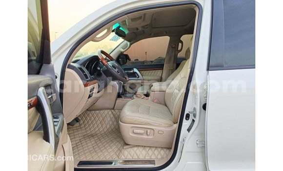 Ra Imported Toyota Land Cruiser funfun Ọkọ̀ in Import - Dubai ni Ashanti Ra Imported Toyota Land Cruiser funfun Ọkọ̀ in Import - Dubai ni Ashanti