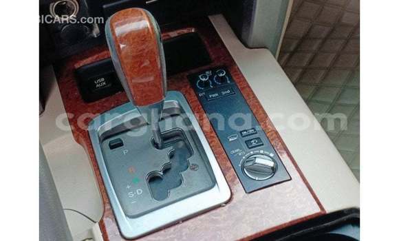 Ra Imported Toyota Land Cruiser funfun Ọkọ̀ in Import - Dubai ni Ashanti Ra Imported Toyota Land Cruiser funfun Ọkọ̀ in Import - Dubai ni Ashanti