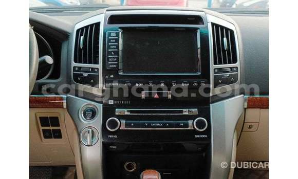 Ra Imported Toyota Land Cruiser funfun Ọkọ̀ in Import - Dubai ni Ashanti Ra Imported Toyota Land Cruiser funfun Ọkọ̀ in Import - Dubai ni Ashanti
