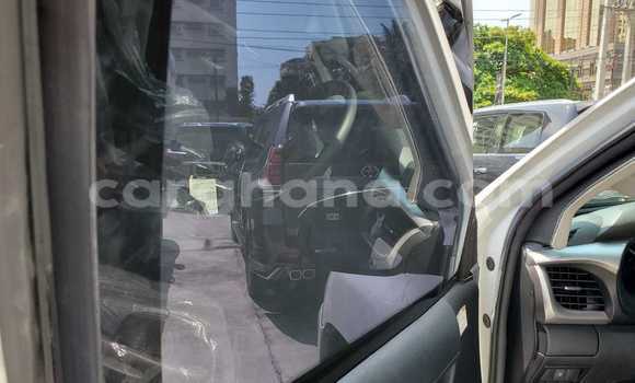 Sayi Na hannu Toyota Hilux White Mota in Accra a Greater Accra Sayi Na hannu Toyota Hilux White Mota in Accra a Greater Accra