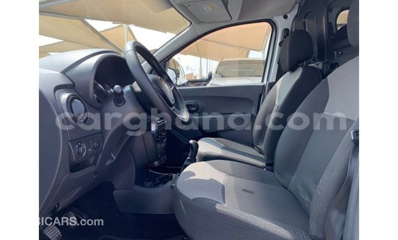 Ra Imported Renault 18 funfun Ọkọ̀ in Import - Dubai ni Ashanti Ra Imported Renault 18 funfun Ọkọ̀ in Import - Dubai ni Ashanti