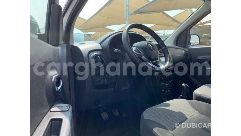 Big with watermark renault 18 ashanti import dubai 54011