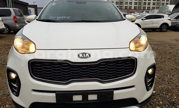 Sayi Na hannu Kia Sportage White Mota in Accra a Greater Accra