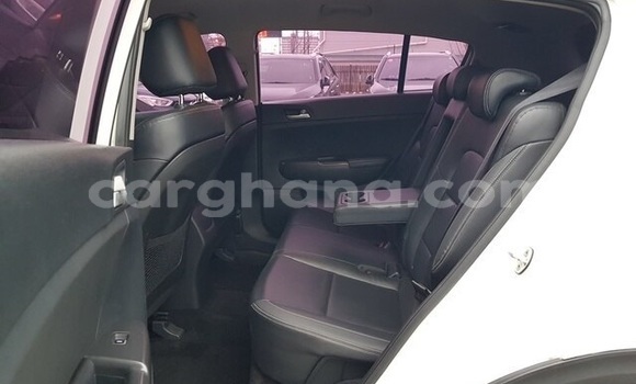 Sayi Na hannu Kia Sportage White Mota in Accra a Greater Accra Sayi Na hannu Kia Sportage White Mota in Accra a Greater Accra
