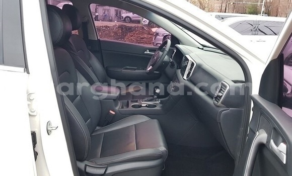 Sayi Na hannu Kia Sportage White Mota in Accra a Greater Accra Sayi Na hannu Kia Sportage White Mota in Accra a Greater Accra
