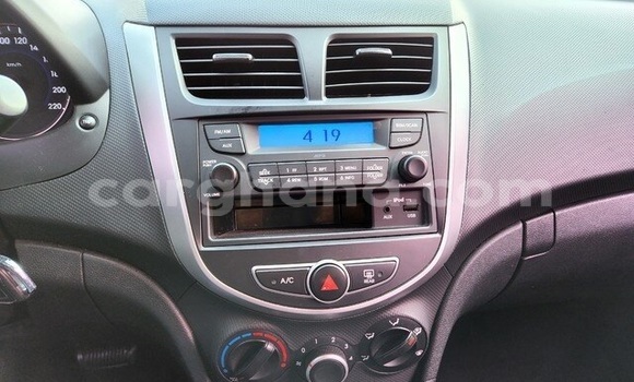 Sayi Na hannu Hyundai Accent White Mota in Accra a Greater Accra Sayi Na hannu Hyundai Accent White Mota in Accra a Greater Accra