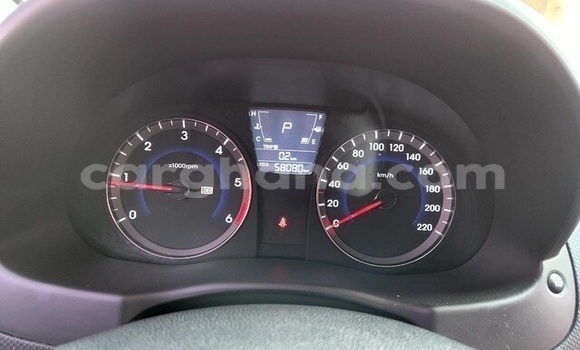 Sayi Na hannu Hyundai Accent White Mota in Accra a Greater Accra Sayi Na hannu Hyundai Accent White Mota in Accra a Greater Accra