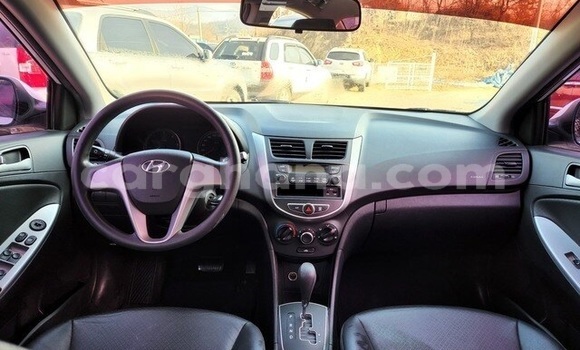 Sayi Na hannu Hyundai Accent White Mota in Accra a Greater Accra Sayi Na hannu Hyundai Accent White Mota in Accra a Greater Accra