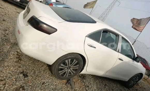 Buy Used Toyota Camry White Car in Accra in Greater Accra Buy Used Toyota Camry White Car in Accra in Greater Accra
