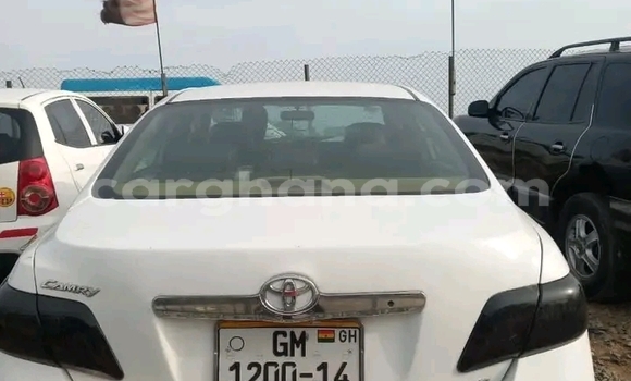 Buy Used Toyota Camry White Car in Accra in Greater Accra Buy Used Toyota Camry White Car in Accra in Greater Accra