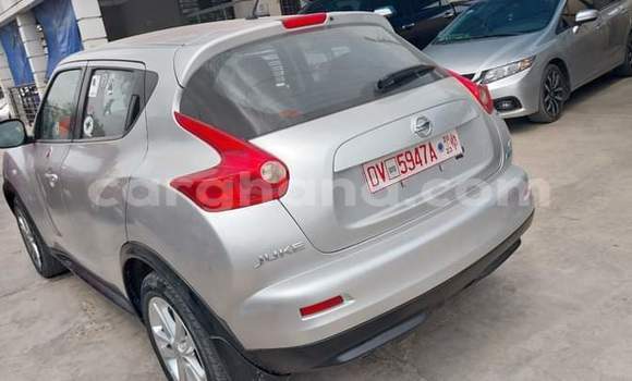 Ra Àlòkù Nissan Juke Silver Ọkọ̀ in Iwọn didun ni Oorun Ra Àlòkù Nissan Juke Silver Ọkọ̀ in Iwọn didun ni Oorun