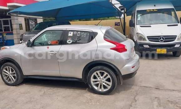 Ra Àlòkù Nissan Juke Silver Ọkọ̀ in Iwọn didun ni Oorun Ra Àlòkù Nissan Juke Silver Ọkọ̀ in Iwọn didun ni Oorun