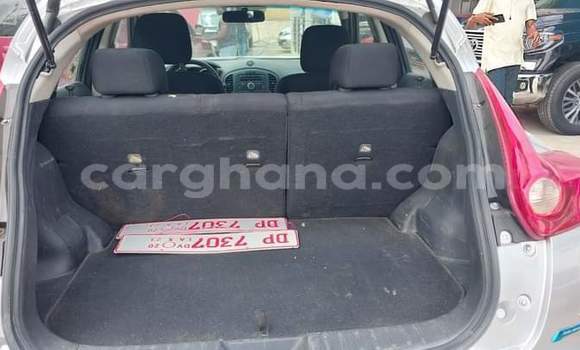 Ra Àlòkù Nissan Juke Silver Ọkọ̀ in Iwọn didun ni Oorun Ra Àlòkù Nissan Juke Silver Ọkọ̀ in Iwọn didun ni Oorun