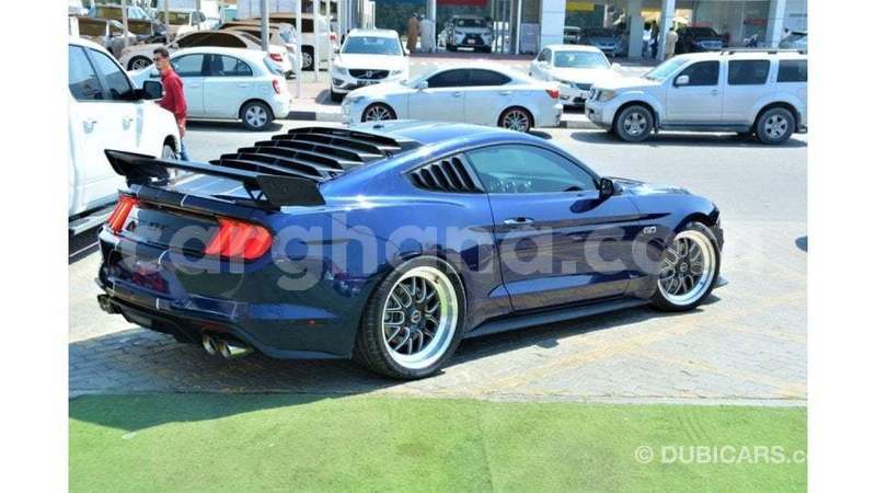 Big with watermark ford mustang ashanti import dubai 54087