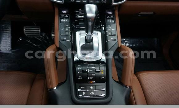 Ra Àlòkù Porsche Cayenne funfun Ọkọ̀ in Accra ni Greater Accra Ra Àlòkù Porsche Cayenne funfun Ọkọ̀ in Accra ni Greater Accra