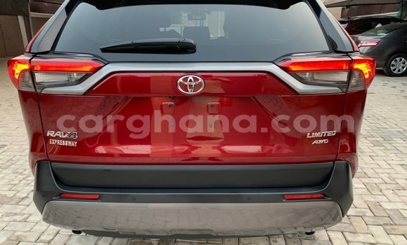 Sayi Na hannu Toyota RAV4 Red Mota in Takoradi a Yamma Sayi Na hannu Toyota RAV4 Red Mota in Takoradi a Yamma