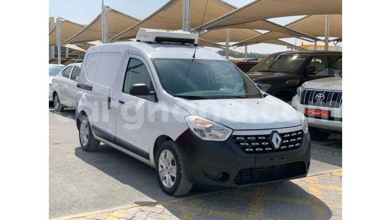 Big with watermark renault 18 ashanti import dubai 54104