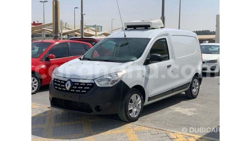 Big with watermark renault 18 ashanti import dubai 54104