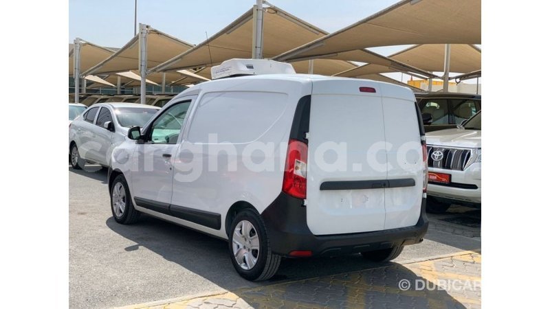 Big with watermark renault 18 ashanti import dubai 54104