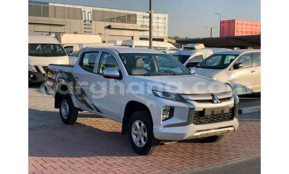 Ra Imported Mitsubishi L200 funfun Ọkọ̀ in Import - Dubai ni Ashanti Ra Imported Mitsubishi L200 funfun Ọkọ̀ in Import - Dubai ni Ashanti
