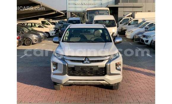 Ra Imported Mitsubishi L200 funfun Ọkọ̀ in Import - Dubai ni Ashanti Ra Imported Mitsubishi L200 funfun Ọkọ̀ in Import - Dubai ni Ashanti