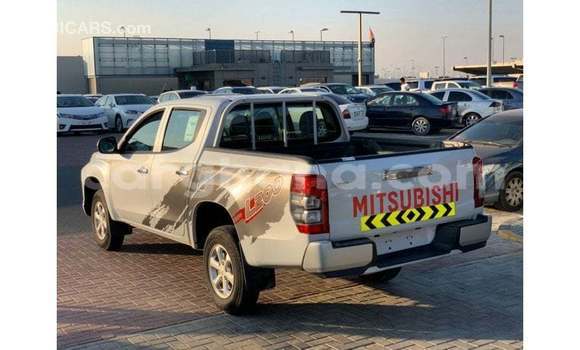 Ra Imported Mitsubishi L200 funfun Ọkọ̀ in Import - Dubai ni Ashanti Ra Imported Mitsubishi L200 funfun Ọkọ̀ in Import - Dubai ni Ashanti